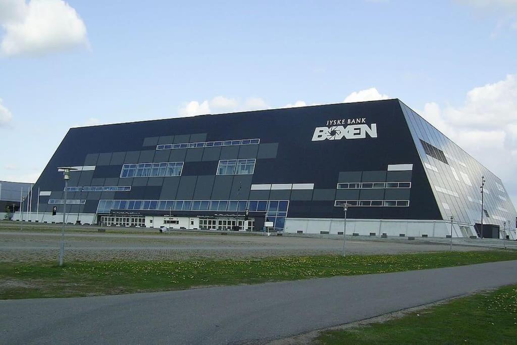 170 M2 Stort Hus Taet Pa Centrum, Mch Og Boxen Хернинг Екстериор снимка